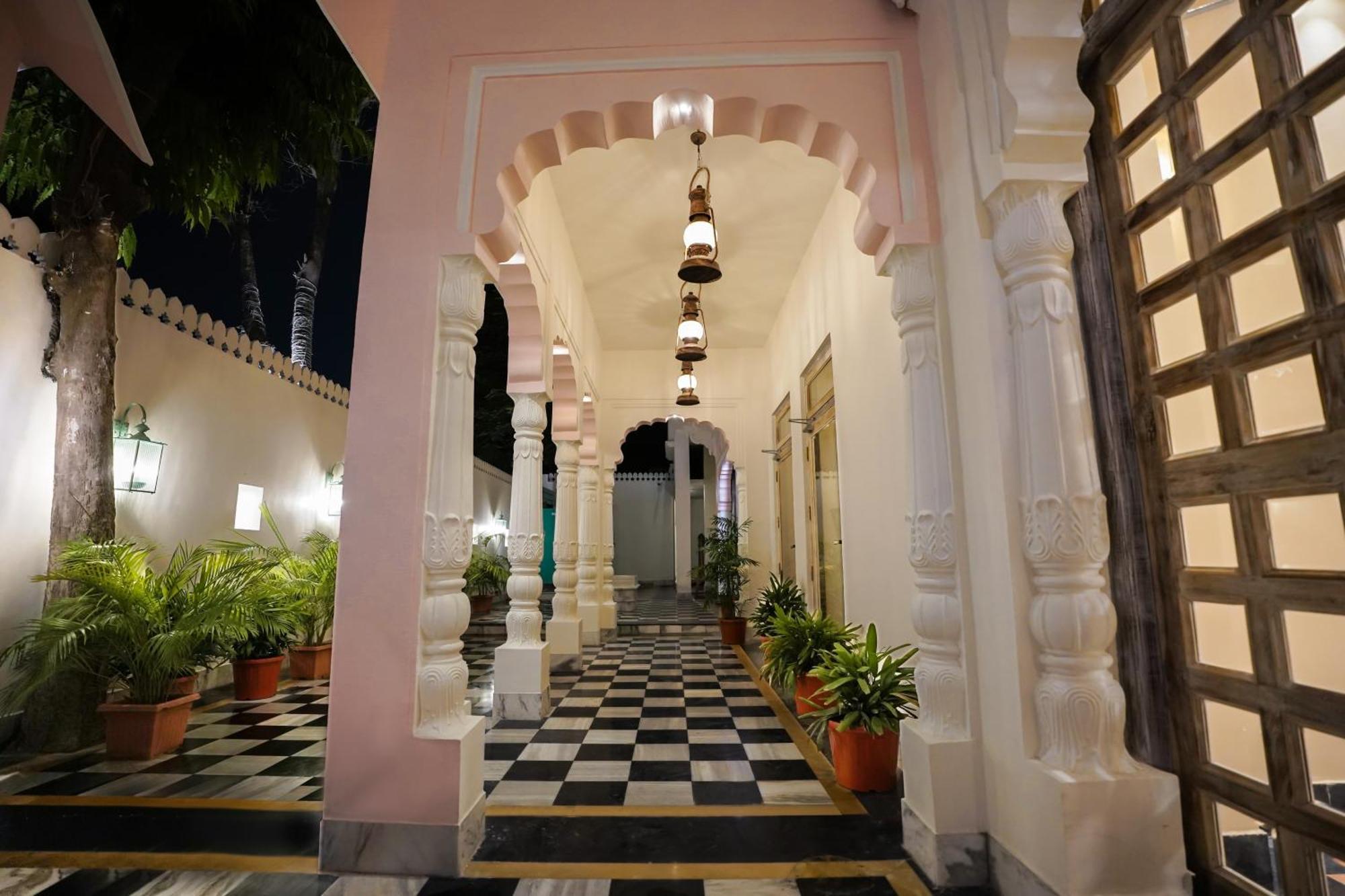 Dev Mahal - A Boutique Heritage Hotel Dzsaipur Kültér fotó